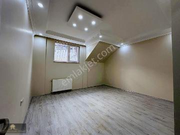 Bayrampaşa Aeg Durağı Dibinde Satılık 3+1 100 M2 Bahçe Kat