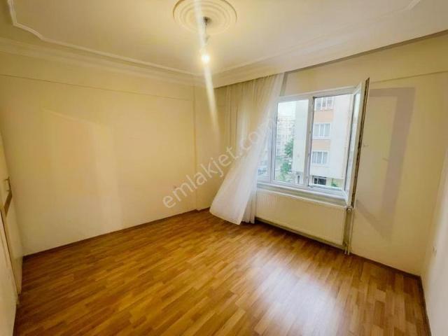 Bayrampaşa Altıntepsi Mah | 120 M² Çift Cephe 2+1 Satılık Daire