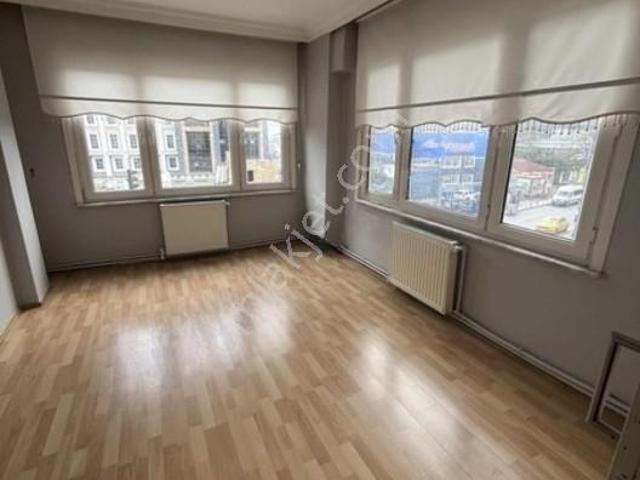 Bayrampaşa İsmetpaşa Da Cadde Üstü 2+1