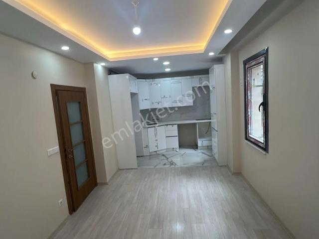 Bayrampaşa Vatan Mahallesinde Sıfır Binada Isı Yalıtımlı 1+1/65m2/yüksek Giriş Kiralık Daire