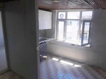 Bayrampaşa 1+1 Çatı Katı Kiralık Daire! Faturalar Dahil 23.000!