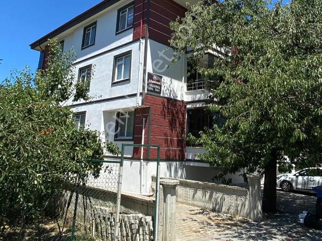 Bayrakçeken'den 1+1 Eşyalı Kiralık Sümer Mah Güney Batı Önü Açık