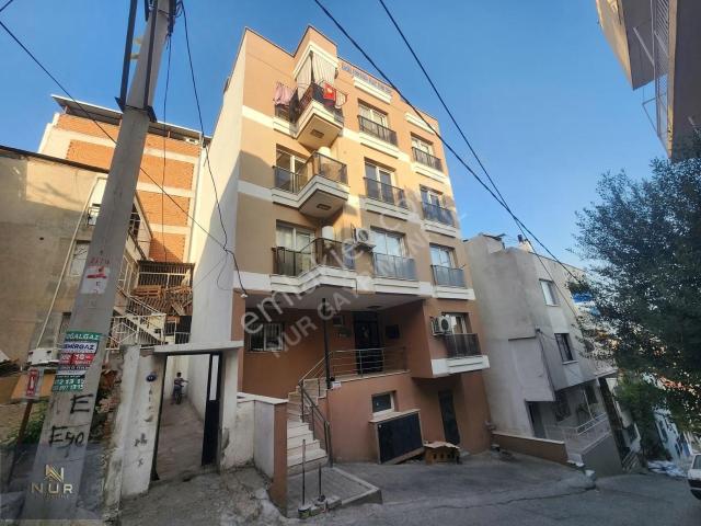 Bayraklı M.erener'de Şehir Hastanesi Yakını 1+1 Kiralık Daire