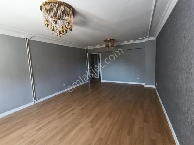 Bayraklı Manavkuyu Mahallesi Derya Sitesi'nde Kiralık 3+1 Daire