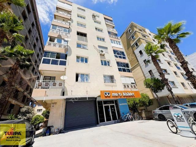 Bayraklı Mansuroğlu Mah. Ankara Caddesinde Satılık 4+1 Daire
