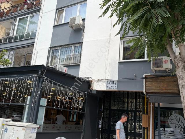 Bayraklı Mansuroğlu'nda Satılık Bakımlı 3+1 Daire
