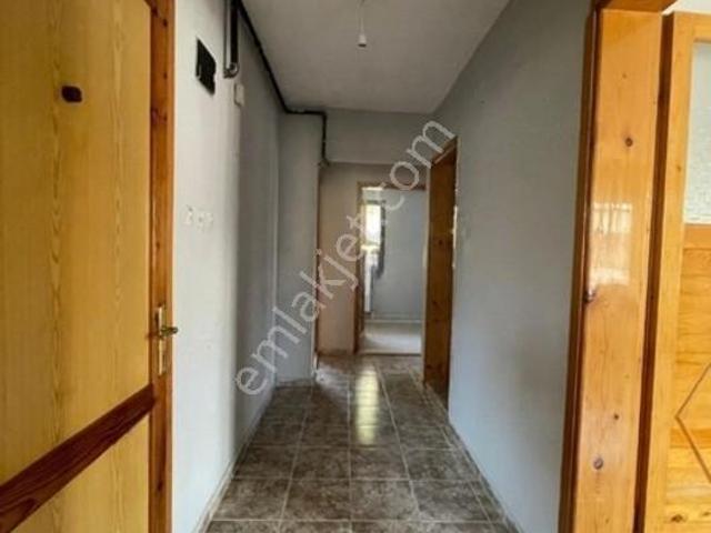 Bayraklı Osmangazi Mh. 3+1 Ebeveyn Banyolu Kiralık Daire