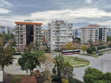 Bayraklı Osmangazi'de Site İçinde Ebeveyn Banyolu 3+1 Daire