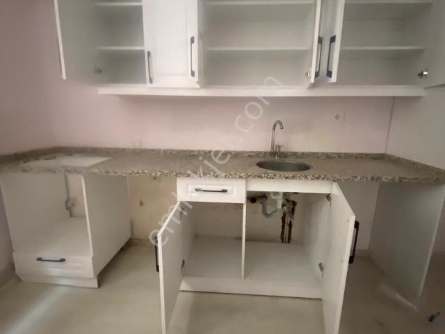 Bayraklı Çay Mah Yol Üzeri 2+1 Kiralık Daire