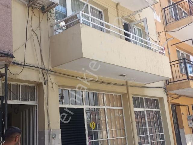 Bayraklı Çay Mah. Düzlükte 2 Katlı Müstakil Ev Bir Dükkan