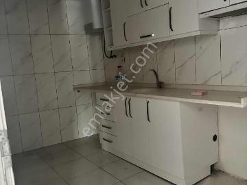 Bayraklı Adelet Mahallesi Merkezi Konumda Kiralık 2+1 Daire