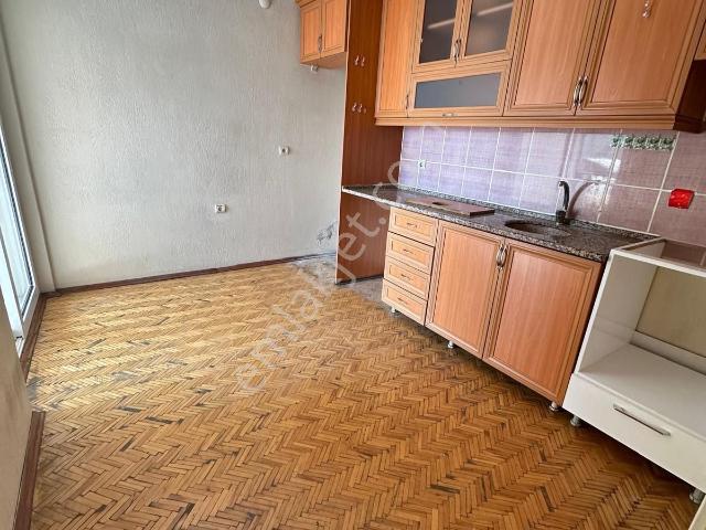 Bayraklı Alparsalan Yol Üzeri Merkezi Konum 2+1 Kiralık