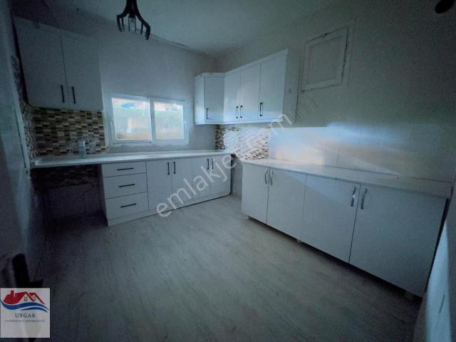 Bayraklı Alpaslan Mahallesinde Kiralık 2+1 Daire