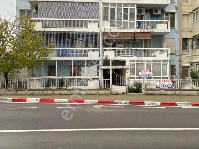 Bayraklı Belediyenin Yanında Full Eşyalı Geniş Kiralık 1+1 Daire
