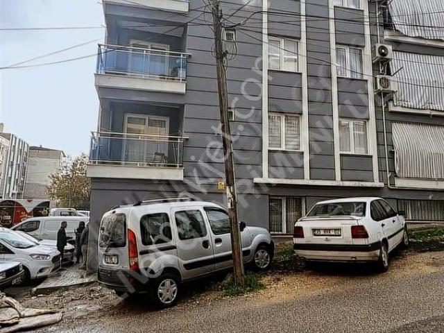 Bayraklı'da Kiracılı, 3+1 Dubleks, Kapalı Otoparklı Daire