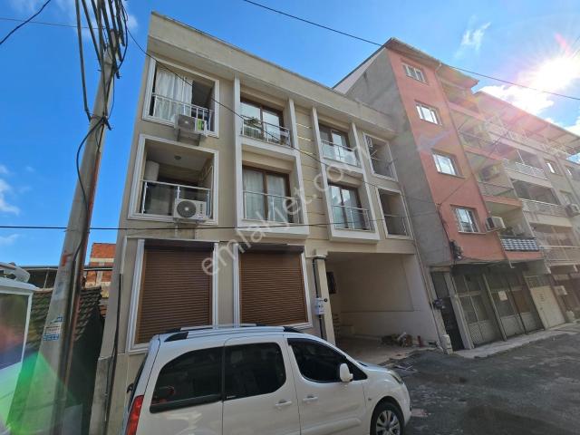 Bayraklı Gümüşpala 2+1 Bahçeli 50 M2 Daire açıklamayı Okuyun