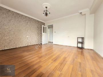 Bayraklı Çiçek Mah. Gazi Meydanı Yakını 2+1 Kiralık Daire