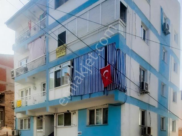 Bayraklı İzban Yakını Doğalgaz Kombili 2+1 Daire