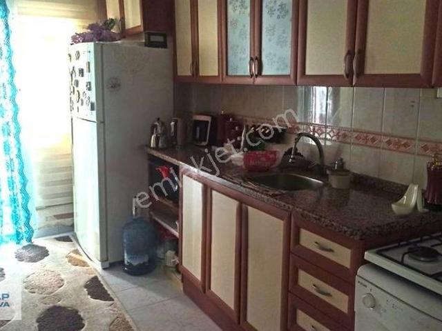 Bayraklı Kızılay Kan Merkezi Arkası Site İçerisinde 3+1 Daire