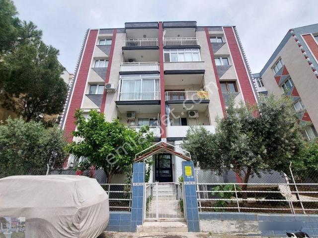 Bayraklı Postacılar Kara Yolları Sitesinde Satılık 3+1 Daire Kanıt Emlaktan