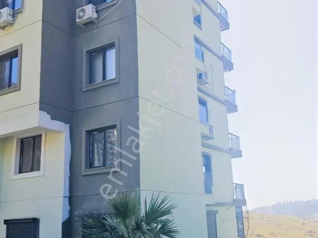 Bayraklı Postacılar'da Satılık 2+1 Daire