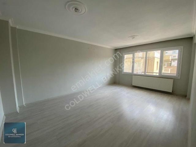 Bayraklı Tepekule'de Komple Tadilatlı Kiralık Lüks 3+1 Daire