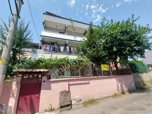Bayraklı Yamanlar Mah Barış Cad.yakını Kiralık 2+1 Daire