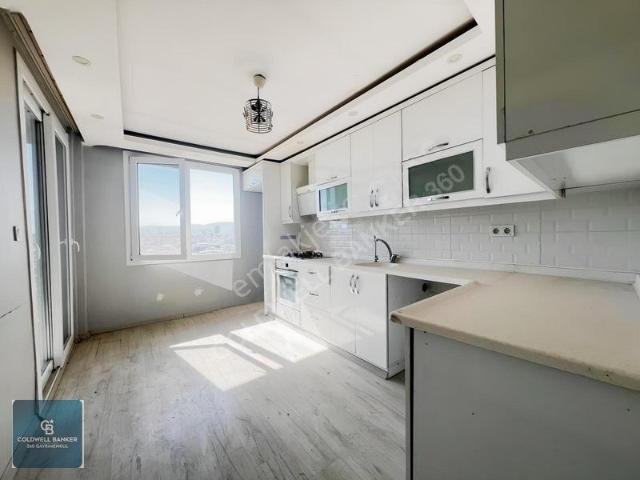 Bayraklı 2 Katlı 2 Daire Tadilatlı 146 M2 Arsa Müstakil Ev