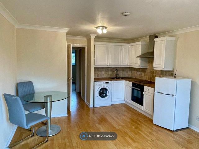 Bays Farm Court, West Drayton UB7, 1 bed flat to rent, £1,300 pcm | PrimeLocation