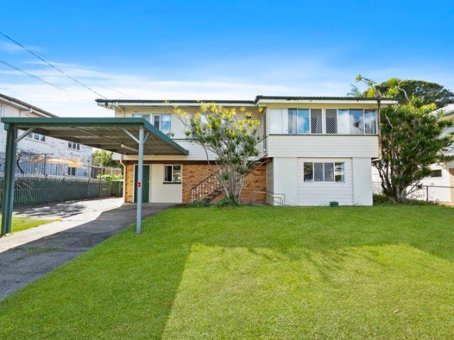 Bayside Opportunity with Endless Potential in Thriving Wynnum West