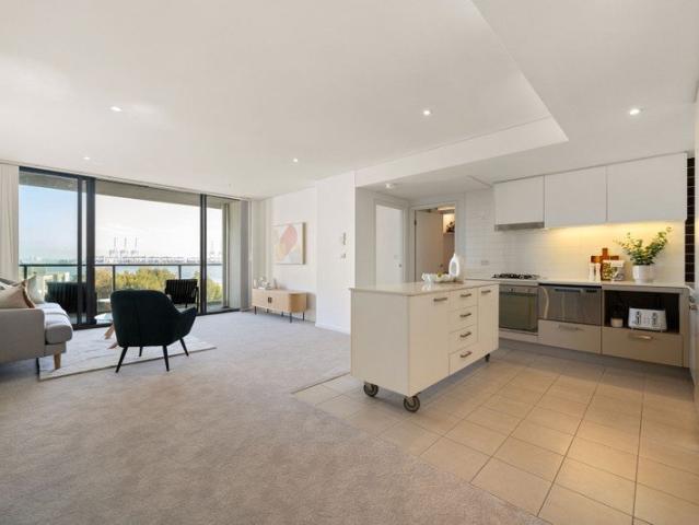 Bayside Apartment Living with Sweeping Outlooks
