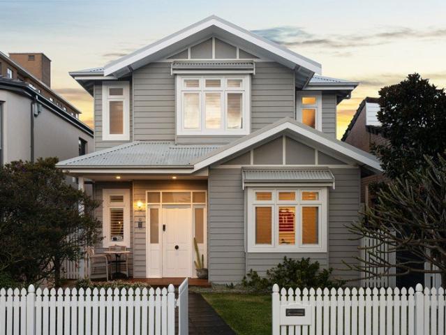 Bayside character meets exceptional family entertaining
