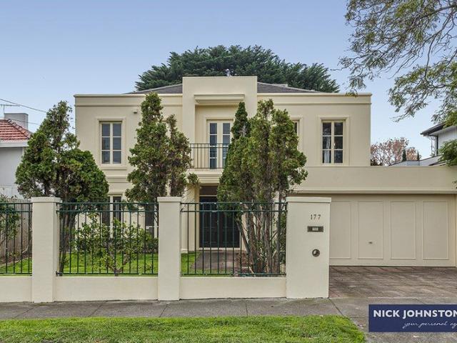 Bayside Executive Family Living in Prime Location