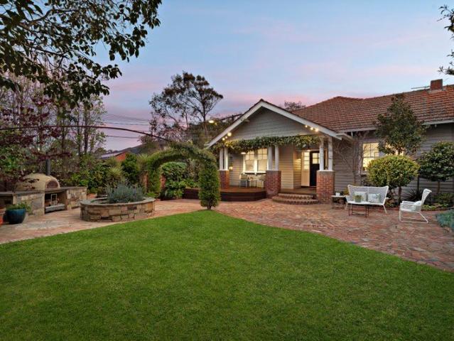 Bayside Family Living in a Garden Oasis