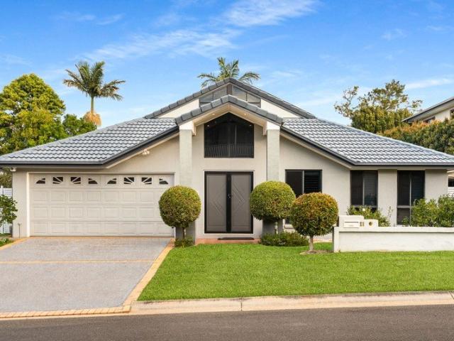 Bayside Family Living with Space, Privacy & Room for All the Toys