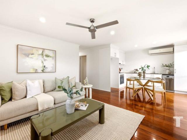 Bayside Lifestyle with Development Possibility
