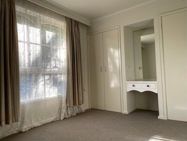 Bayside Living – 2 Bedroom Unit in Beaumaris