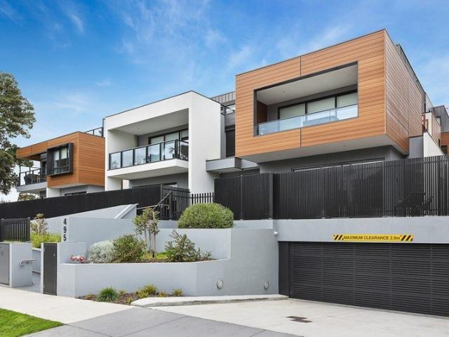 Bayside Living with Privacy, Views & Convenience