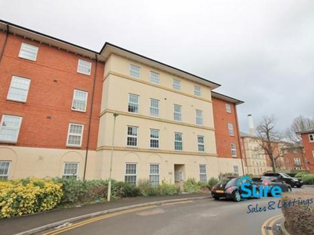 Bayswater House, Harescombe Drive. GL1 2 bed apartment to rent £1,025 pcm £237 pw
