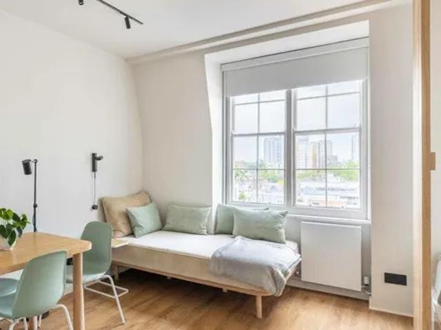 Bayswater Pharmacy, 39 41 Porchester Road, London, W2 6AP, United Kingdom | Studio apartment for rent #126662923 | Rentberry