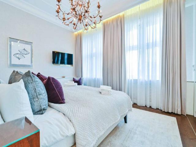 Bayswater Road, London, W2 2LP, United Kingdom | 3 bed duplex for rent #134395207 | Rentberry