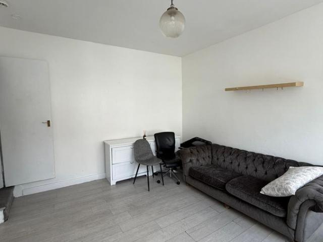 Bayswater Terrace, Leeds LS8, 3 bed end terrace house to rent, £1,100 pcm | PrimeLocation