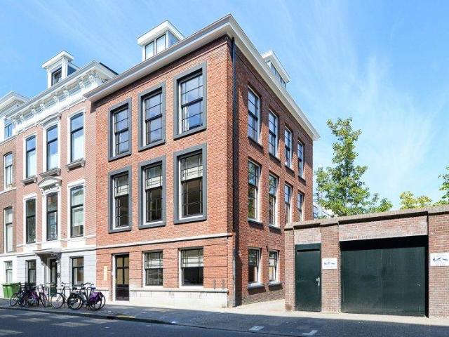 BAZARSTRAAT, ZEEHELDENKWARTIER, GEMEUBILEERD, € 2560,00 EXCL. G.W.E