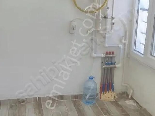 Bbs Gayrimenkul Den Ara Kat Boş 1+1 Kiralık Daire
