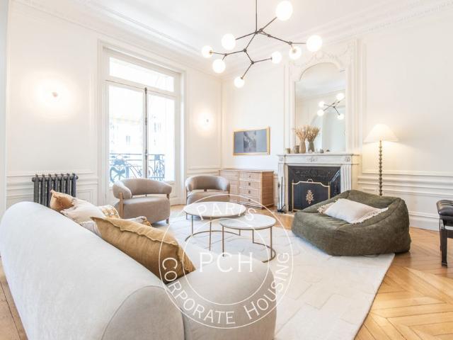 bd Pereire, 75017, Paris