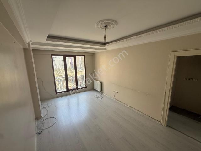 Beştelsiz Mahallesi'nin Satılık 2+1 Temiz Yeni Bina İle