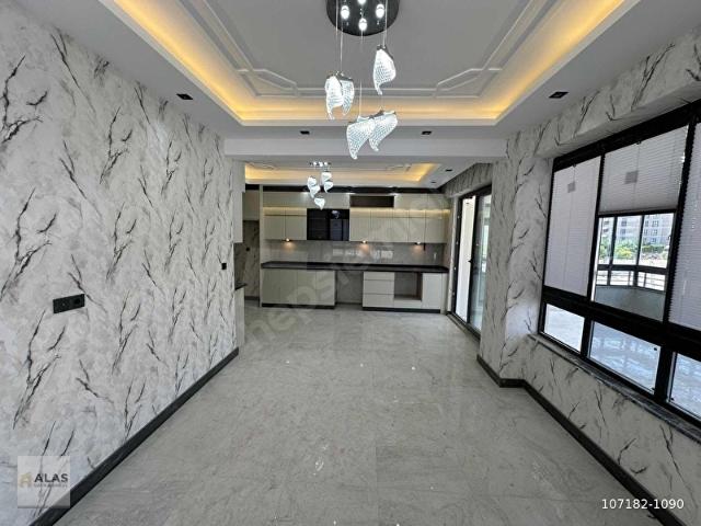 BEŞTEPEDE 1.SINIF İŞÇİLİKLİ ARAKAT SİTE İÇİ 3+2 LÜX DAİRE