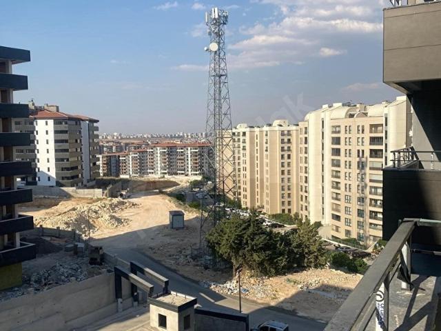 BEŞTEPE'NİN EN GÜZEL MANZARALI SİTEDE SATILIK 3,5 +1 SIFIR DAİRE