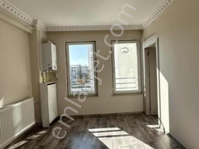 Beşyol'da Gros65 Avm Arkasında Kiralık 1+1 Boş Daire