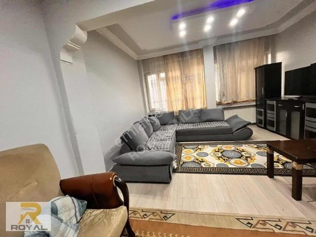 Beşyolda Metrobüsün Dibinde 2+1eşyalı Daire
